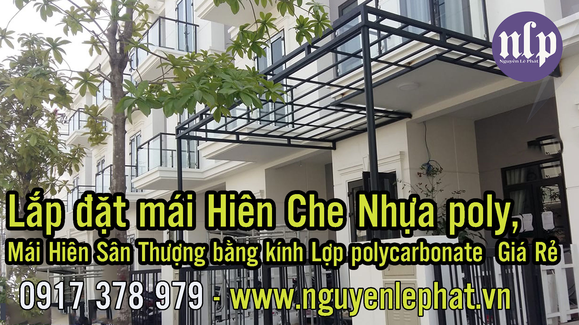 Gia công lắp đặt tấm mái lợp Poly lấy sáng tại TPHCM Gia công lắp đặt tấm mái lợp Poly lấy sáng tại TPHCM