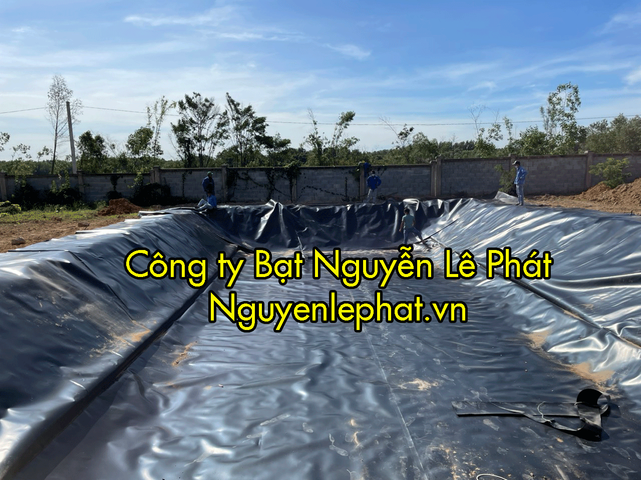 Thi công bạt nhựa đen 2 mặt HDPE