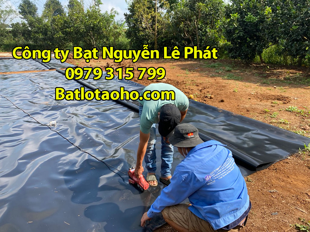Thi công lót bạt ao hồ chứa nước tại Tây Ninh