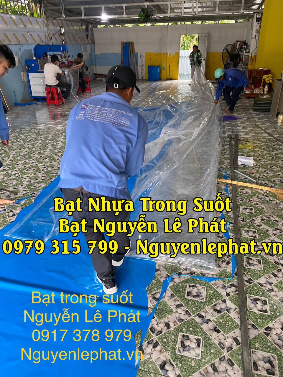 bạt tự cuốn trong suốt